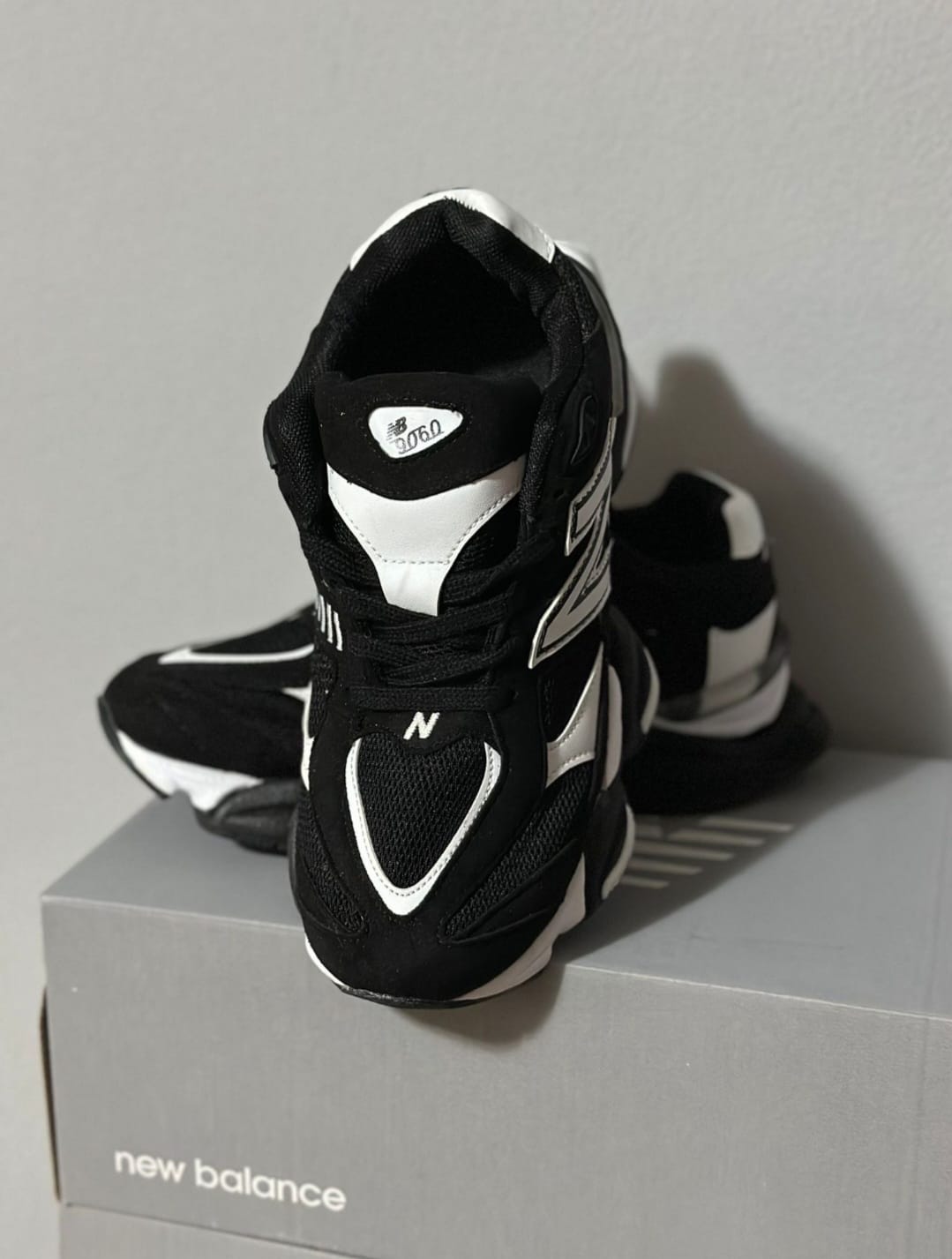 New Balance 9060 Black&White 3