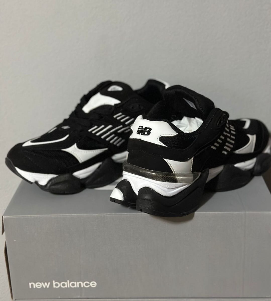 New Balance 9060 Black&White 4